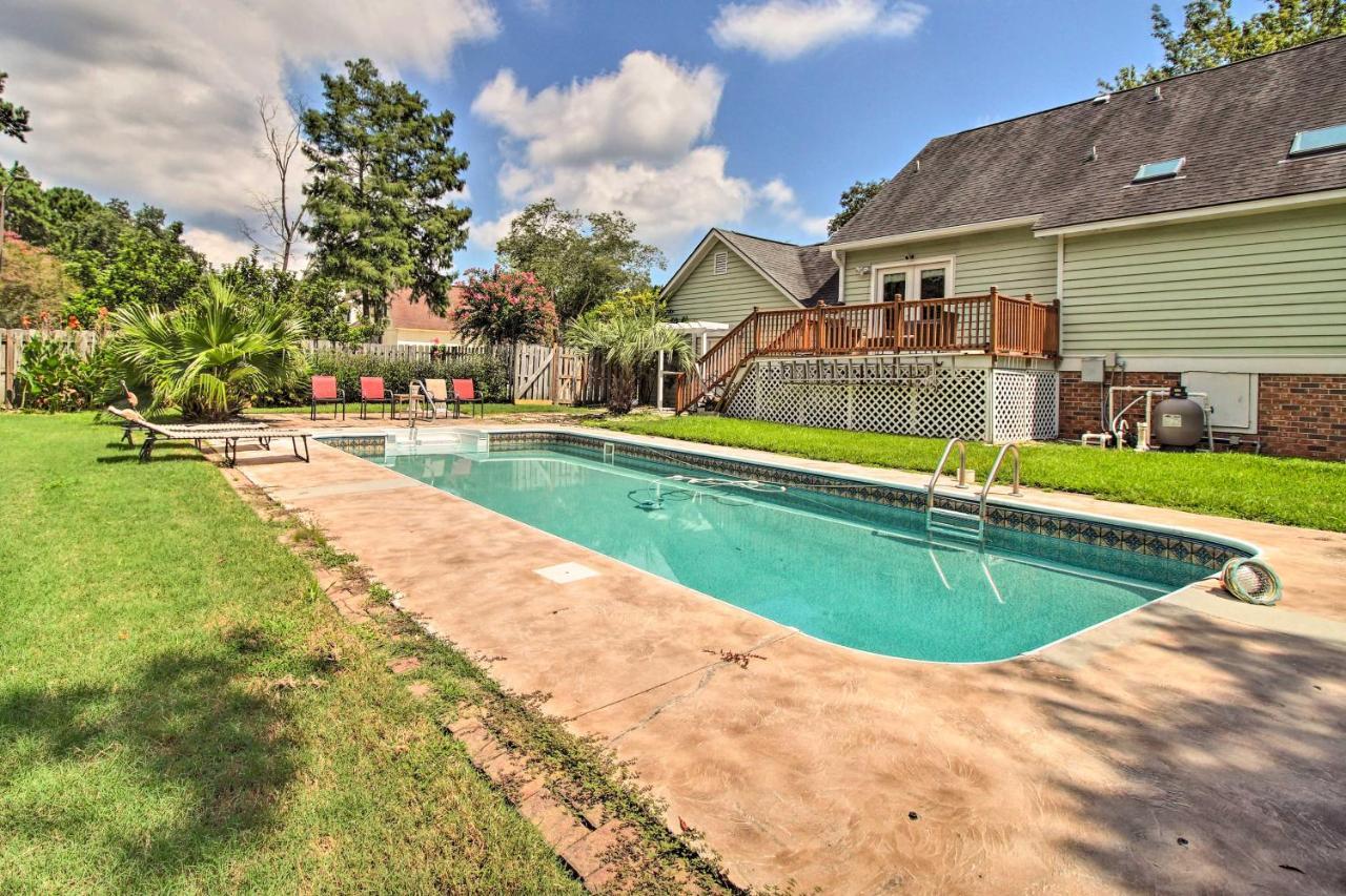Prázdninový dům Family With Private Pool And Yard!